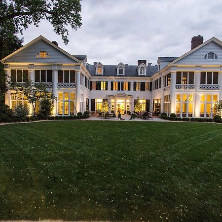 The Duke Mansion Bed & Breakfast Шарлът Екстериор снимка